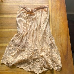Dreamy Forever 21 cream lace skirt